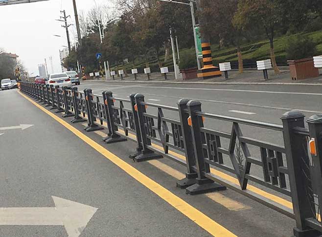 道路交通護欄的功能
