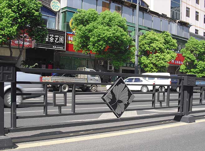 道路交通護欄的作用