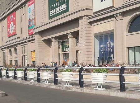 市政道路護欄與道路隔離護欄的區別