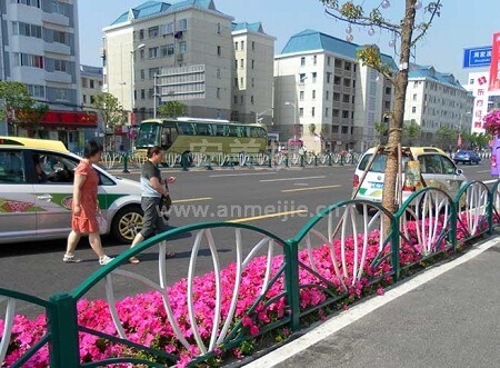 城市邊緣隔離護欄