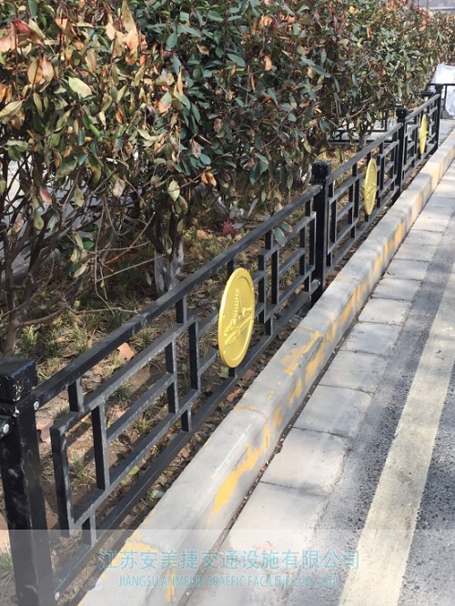 綠化護(hù)欄10-2.jpg