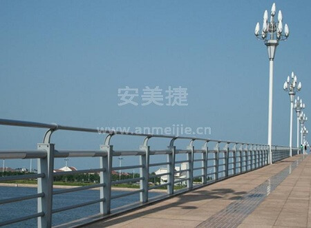 河道護欄